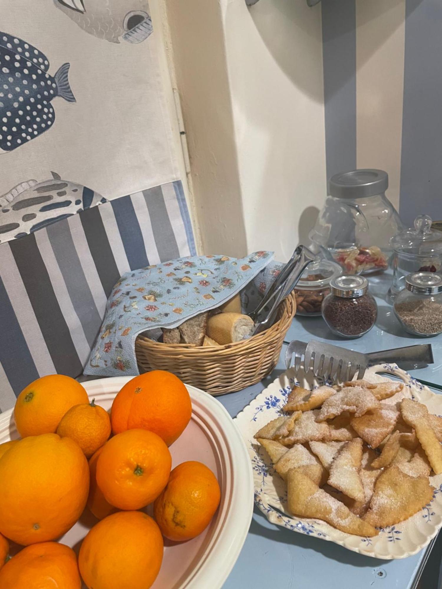 Locanda Kon Tiki Alassio Bagian luar foto